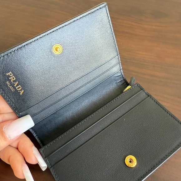 Prada Black Leather Wallet - Picture 5 of 11